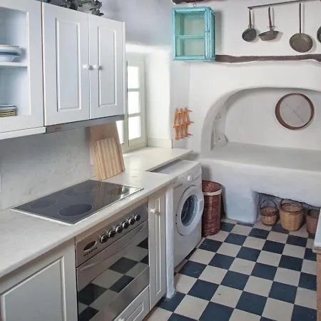 House Of The Arts * Páros