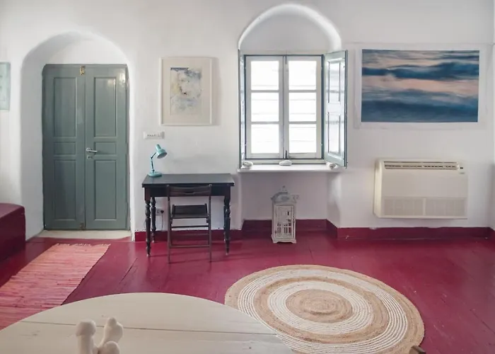 House Of The Arts * Páros