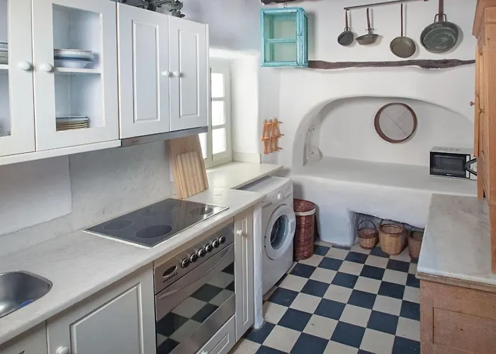 House Of The Arts * Páros