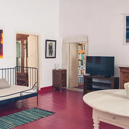 منزل ريفي House Of The Arts باروس