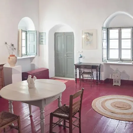 منزل ريفي House Of The Arts باروس