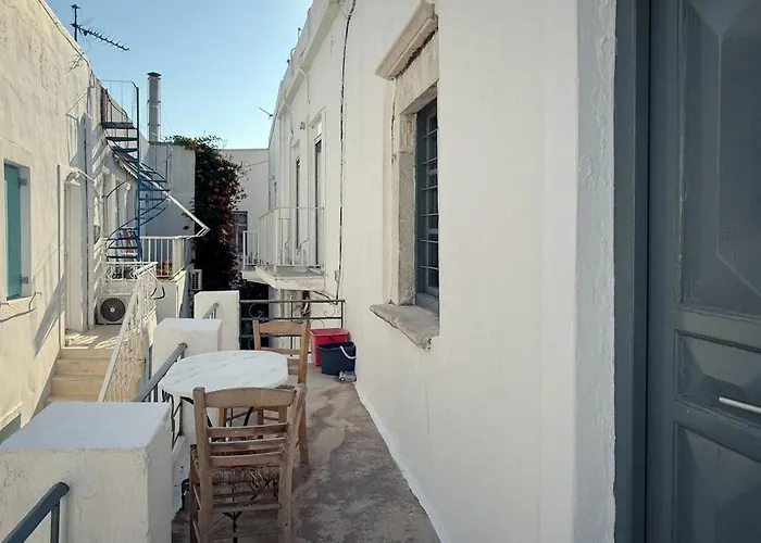 House Of The Arts Landhaus Páros