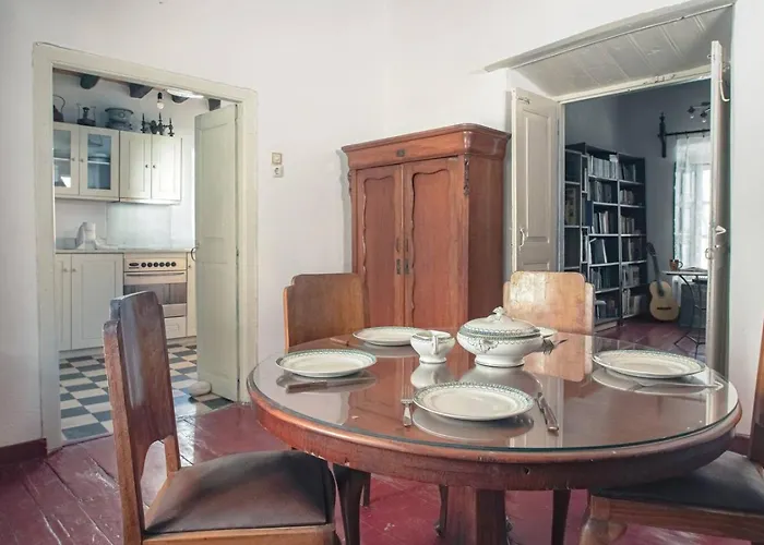 House Of The Arts * Páros