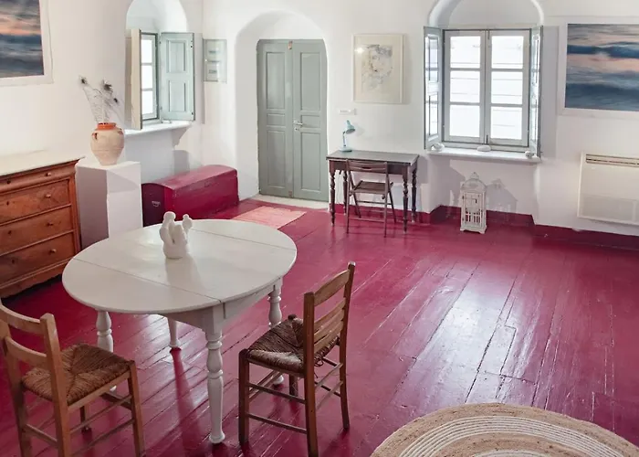 House Of The Arts Páros