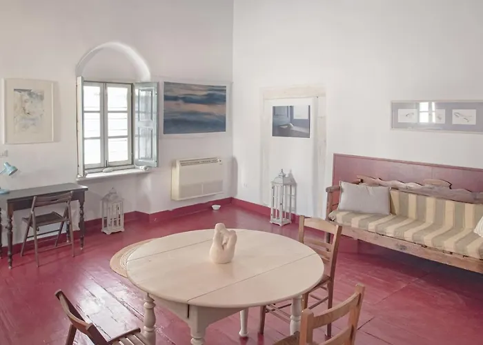 House Of The Arts * Páros